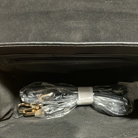 NWT Badgley Mischka 10 1/2 x 7 1/2 x 3 - Picture 4 of 9